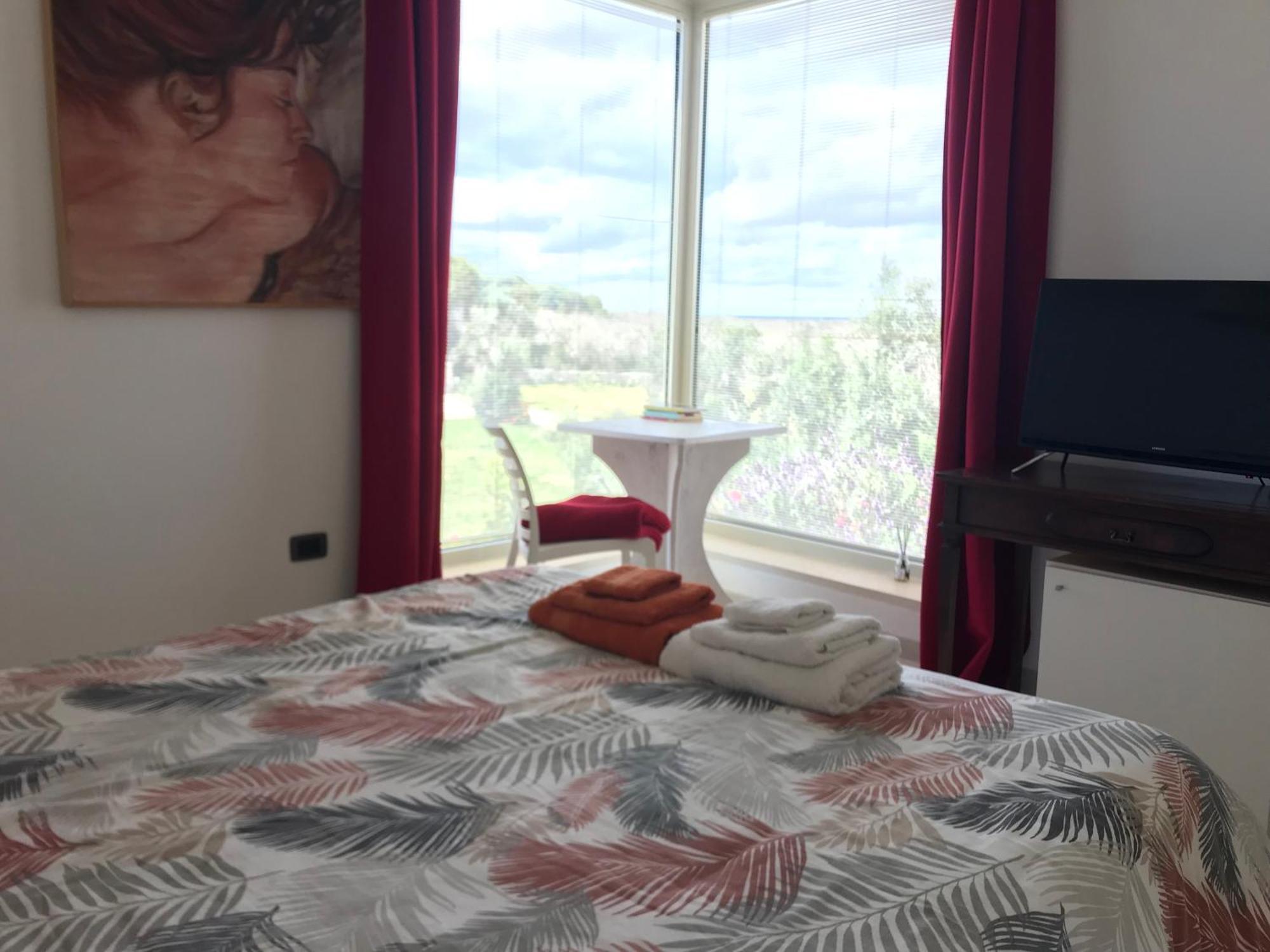 Tenuta Valle Dell Idro Otranto Con Piscina Casamassella Екстер'єр фото